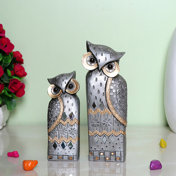 Decorative Golden Owl Figurine Set – Handcrafted Showpiece (Large: 19cm H x 6cm L x 4cm D, Small: 14cm H x 5cm L x 4cm D)
