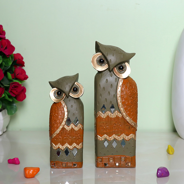 Decorative Golden Owl Figurine Set – Handcrafted Showpiece (Large: 19cm H x 6cm L x 4cm D, Small: 14cm H x 5cm L x 4cm D)